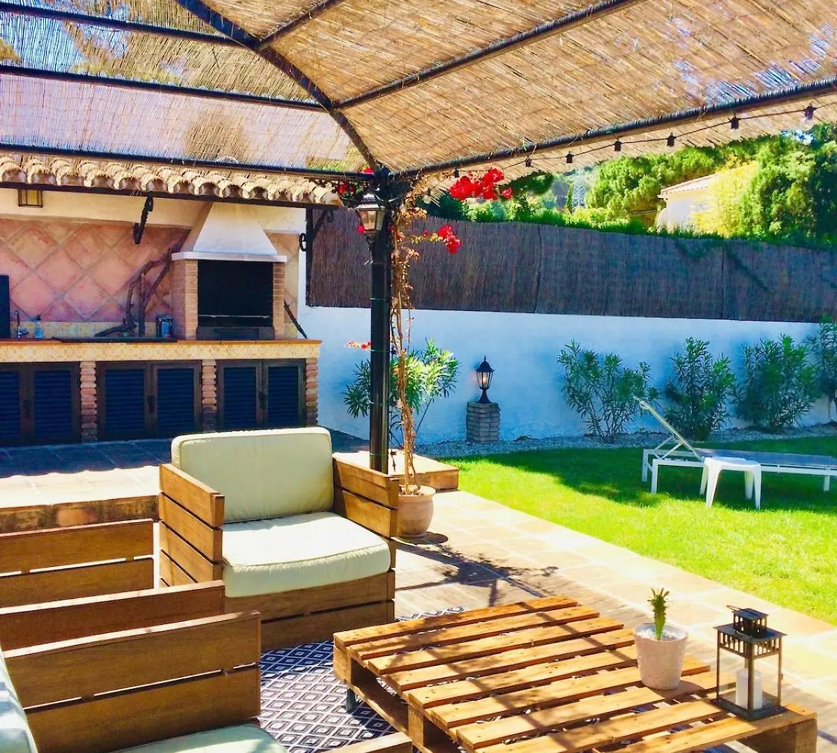 Villa Pinos Malaga With Private Pool, Garden, Bbq Alhaurin de la Torre